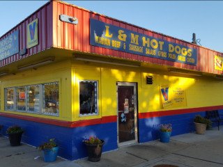 l-m-hot-dogs