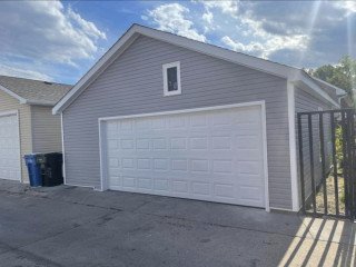 2-12-car-garages-in-chicago-22k